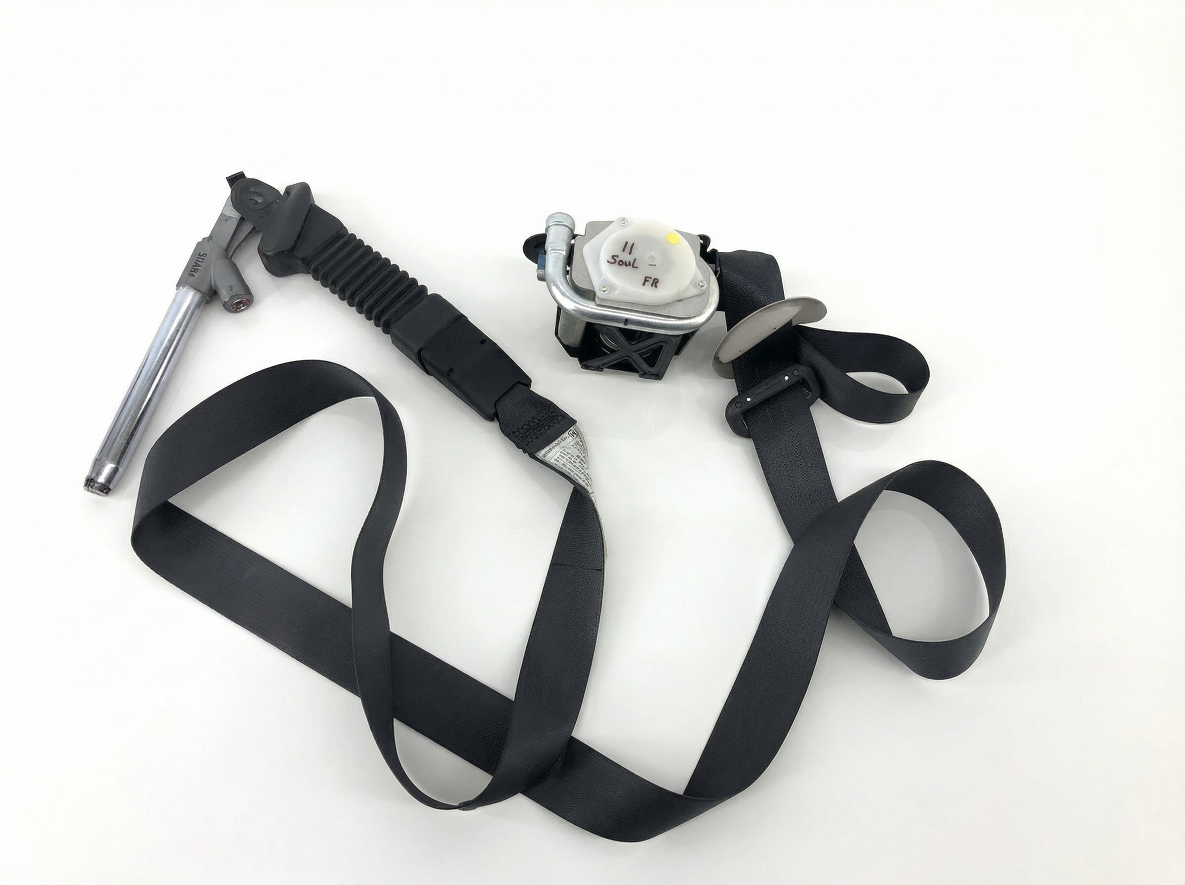 2010-2011 Kia Soul Black Seat Belt Assembly with Pretensioner - Front, Right (Passenger) (Used OEM)