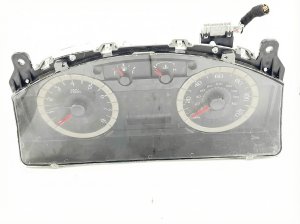 2010-2011 Ford Escape Instrument Cluster (Used OEM)
