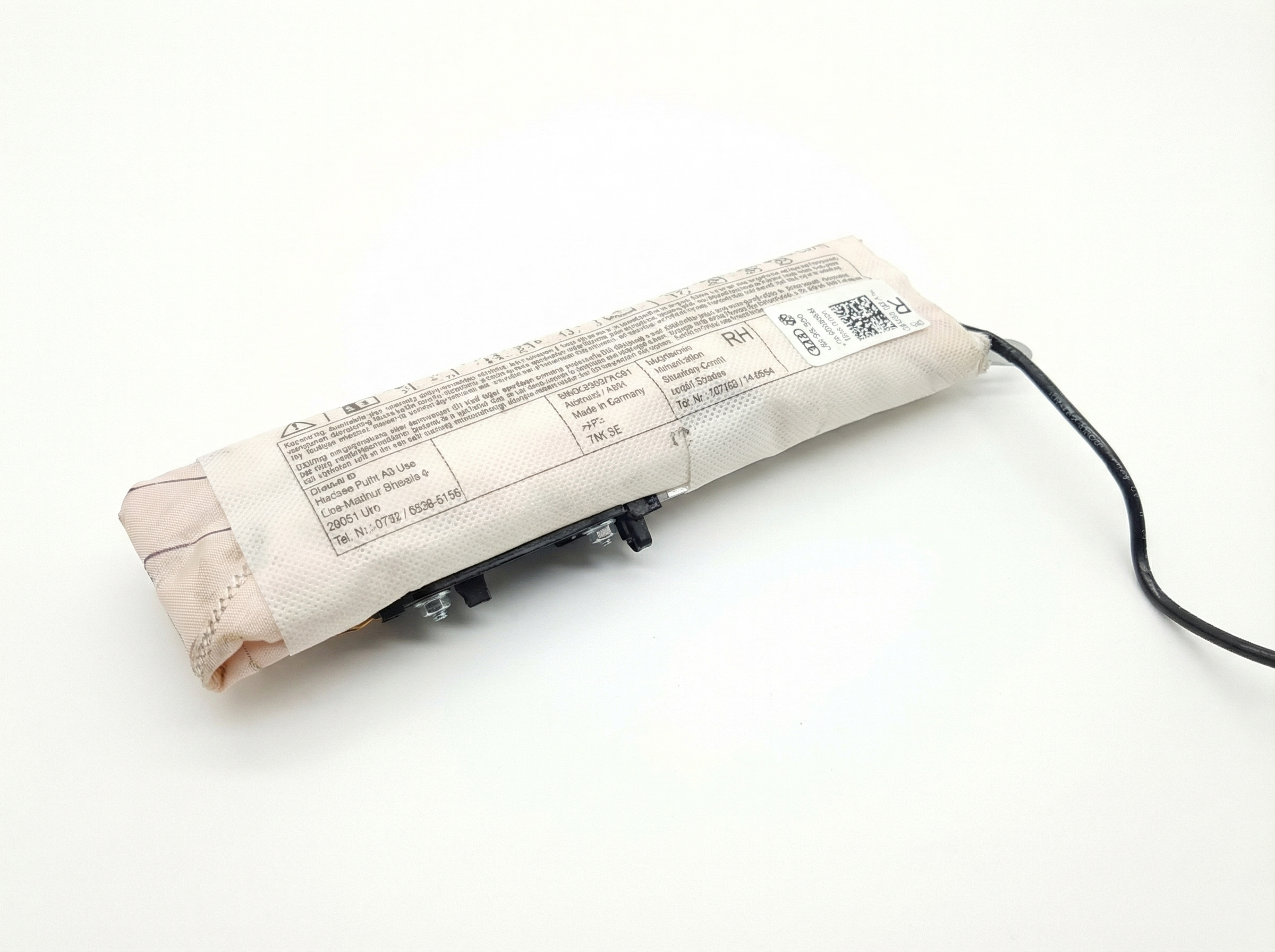 2013-2017 Volkswagen CC Front Seat Air Bag - Right (Passenger) (Used OEM)