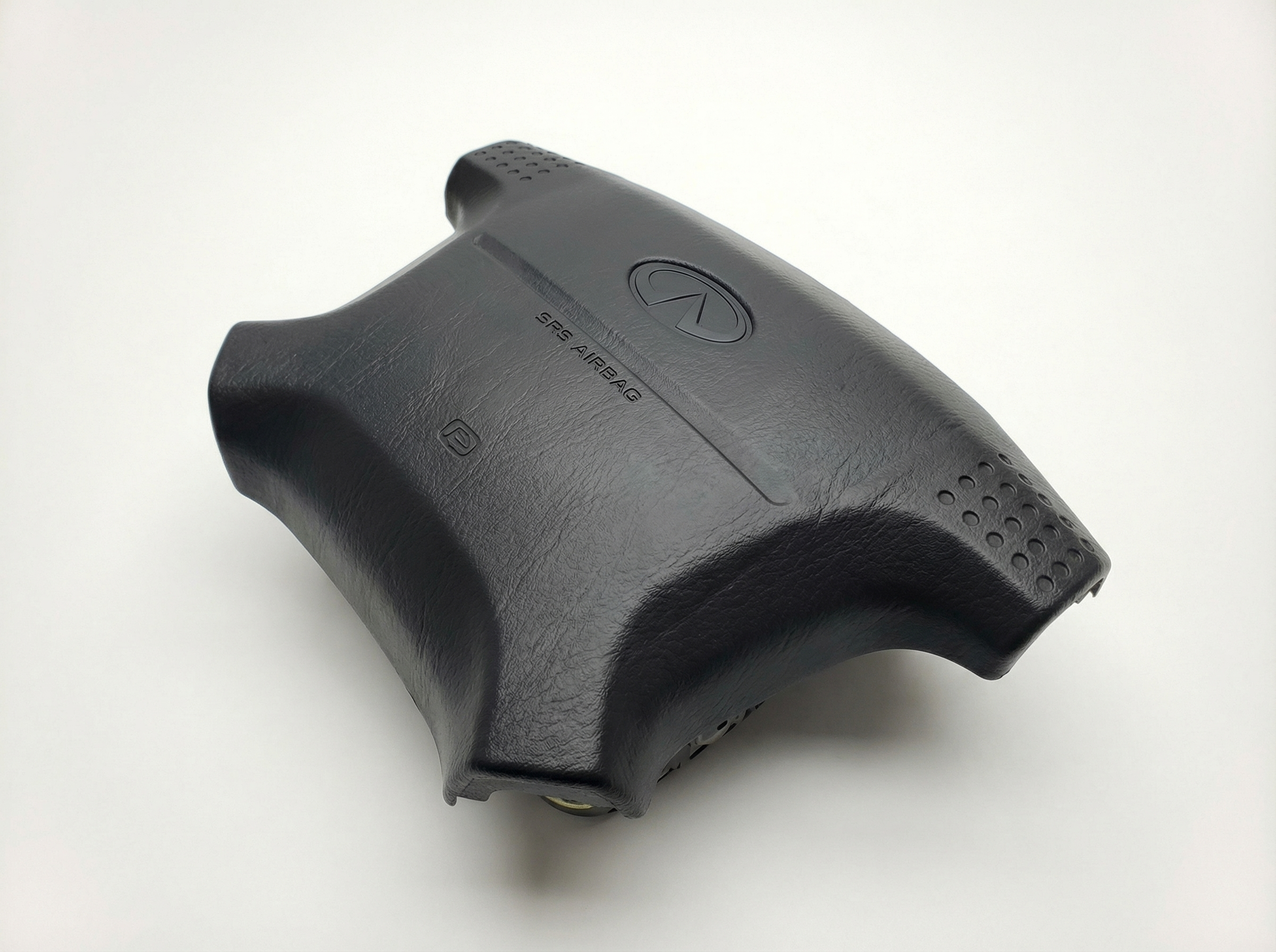 1999-2001 INFINITI QX4 Black Steering Wheel Air Bag (Used OEM)