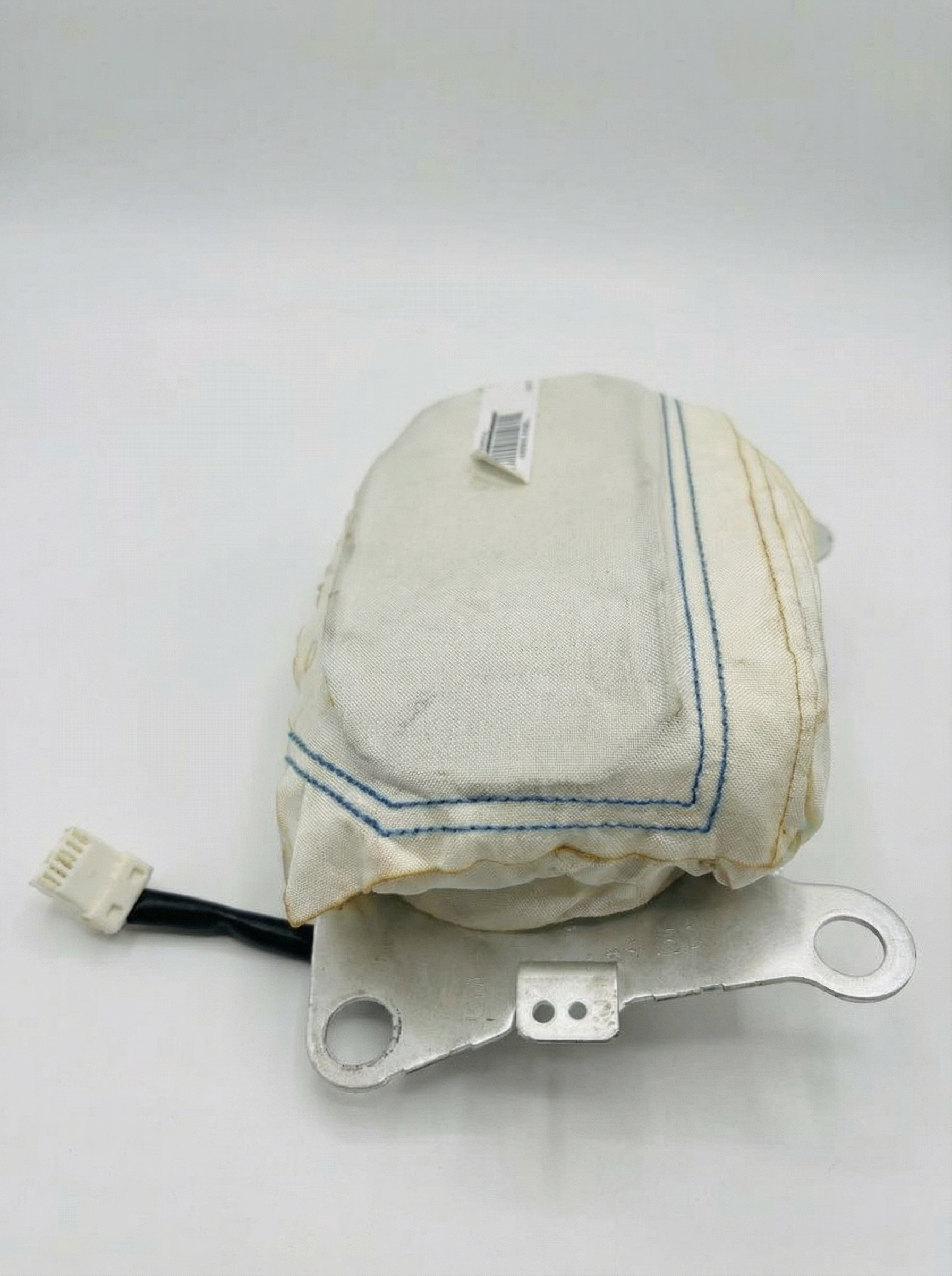 2005-2007 Ford Escape Gray Dashboard Air Bag with Cover (Used OEM)