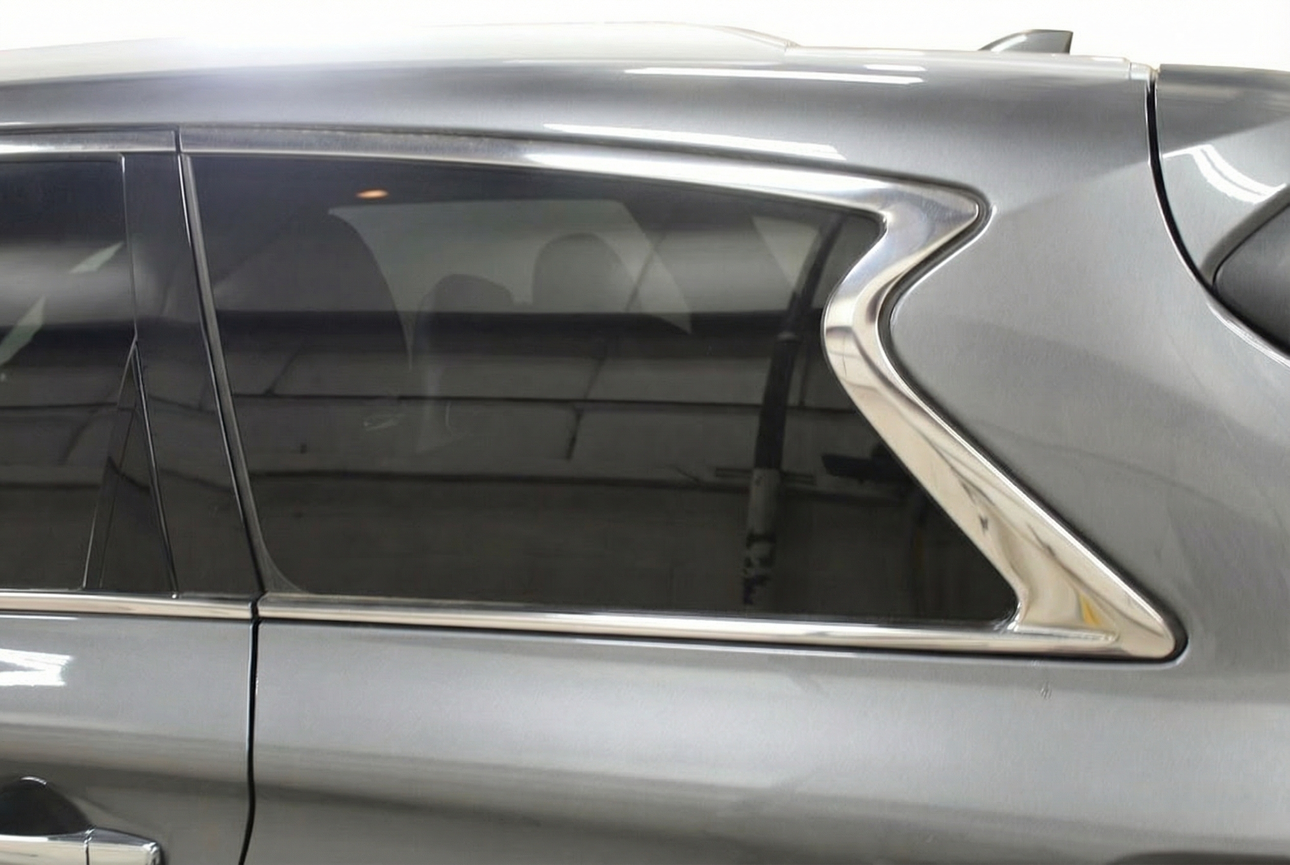 2018-2020 INFINITI QX60 Rear Door Quarter Glass - Left (Driver) (Used OEM)