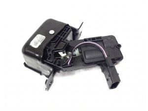 2014-2019 GMC Sierra 1500 Door Latch Assembly - Front, Left (Driver) (Used OEM)