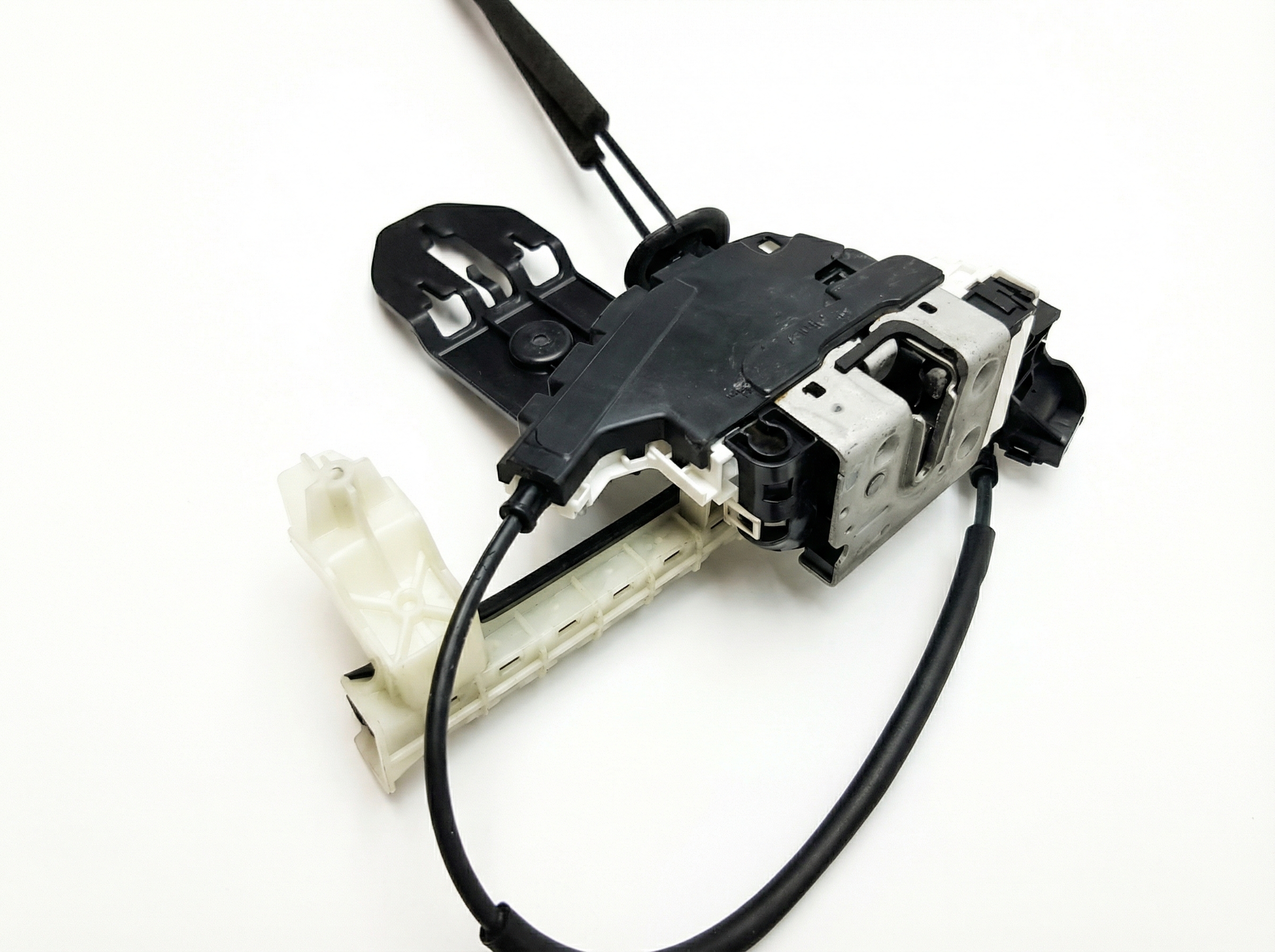 2013-2016 Dodge Dart Power Door Latch Assembly - Front, Left (Driver) (Used OEM)
