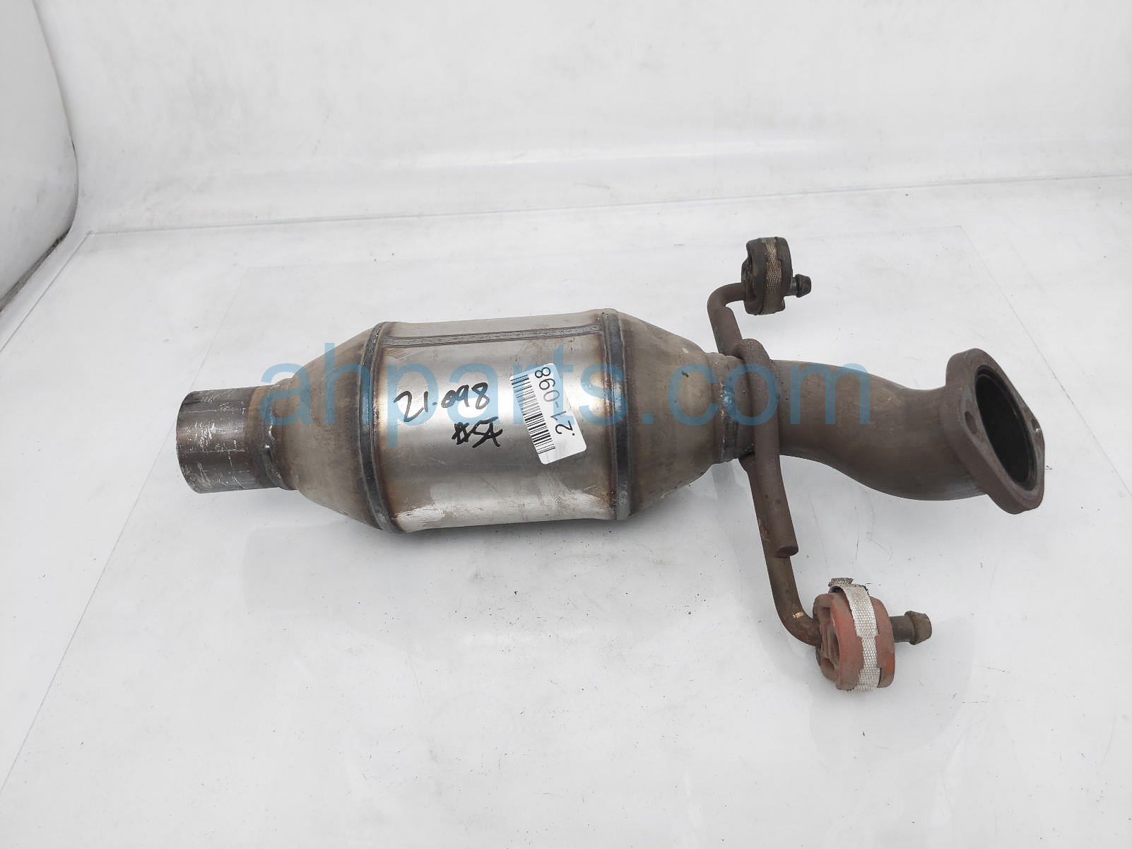 2007-2010 Toyota Sienna Catalytic Converter and Center Exhaust Pipe (EPA Re-Certified OEM)
