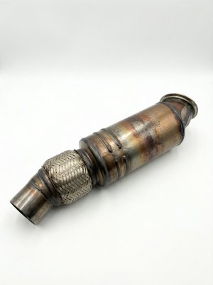 2016-2018 Mercedes-Benz C300 Front Exhaust Catalytic Converter (EPA Re-Certified OEM)
