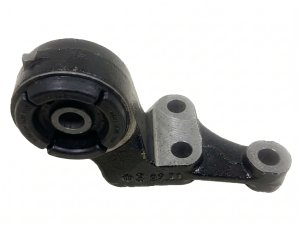 2008-2022 Toyota Sequoia Front Differential Mount Bracket Kit (Used OEM)