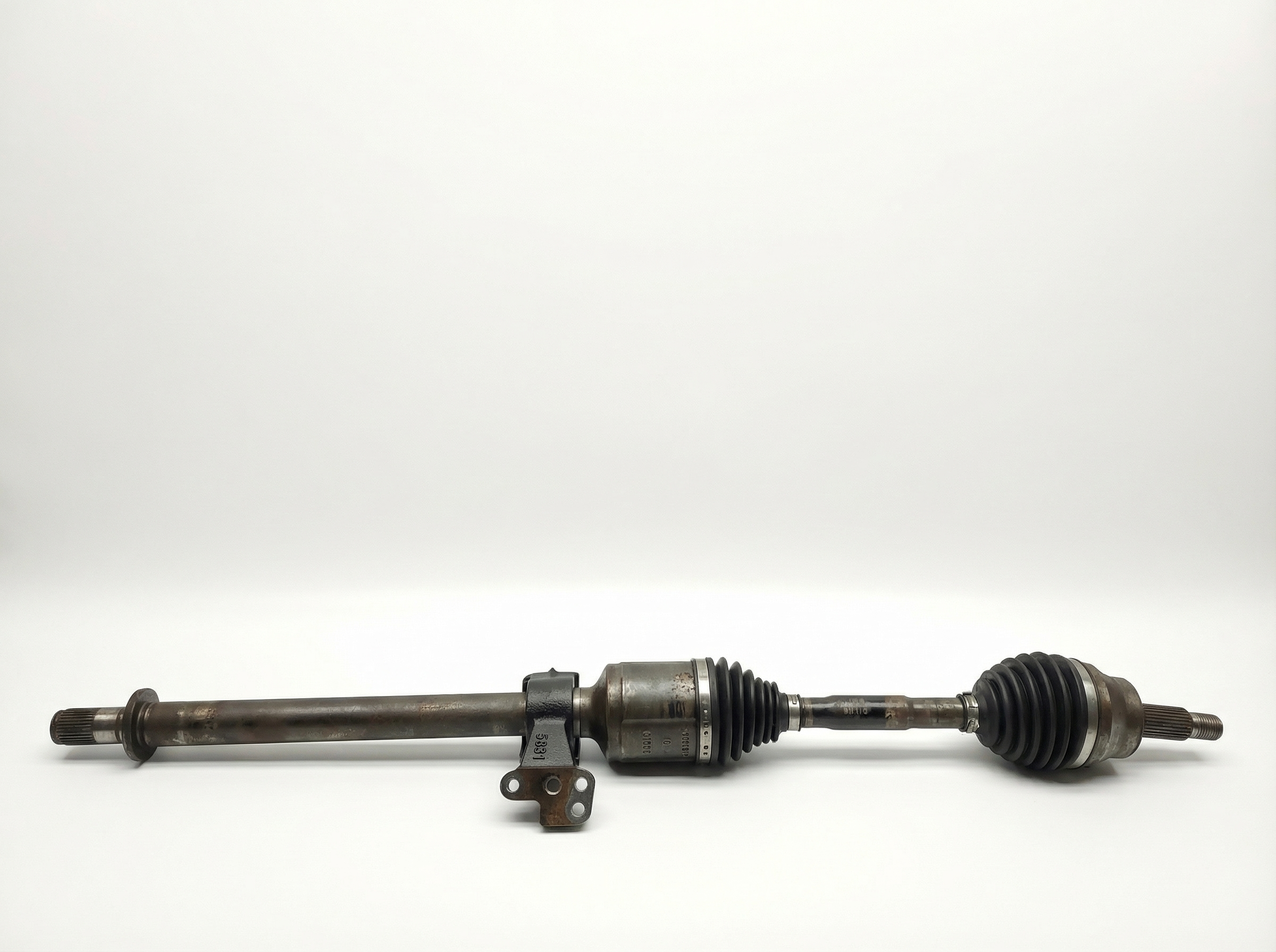2021-2025 Kia Sorento Front Drive Axle Shaft Assembly - Right (Passenger) (Used OEM)