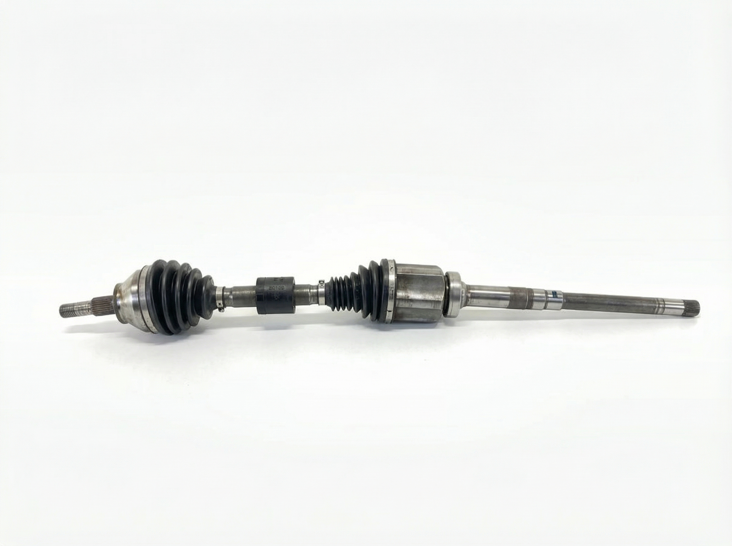 2015-2019 Lincoln MKC Front Drive Axle Shaft Assembly - Right (Passenger) (Used OEM)