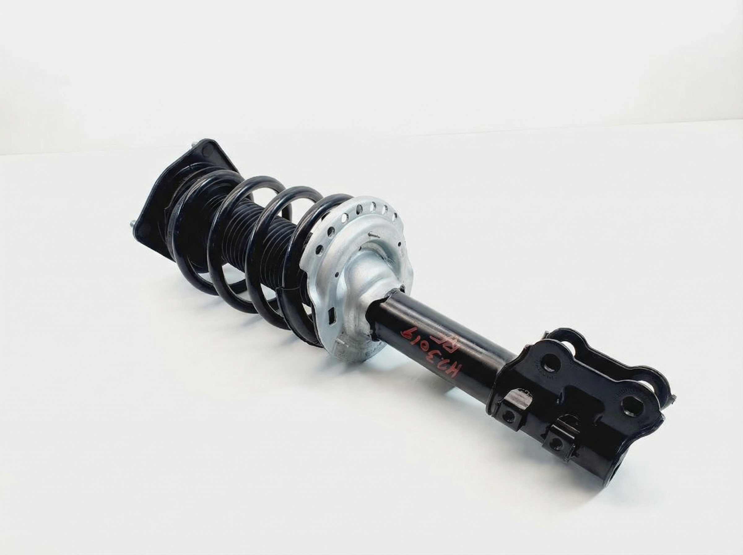 2014-2015 Hyundai Elantra Coupe Suspension Strut - Right (Passenger) (Used OEM)