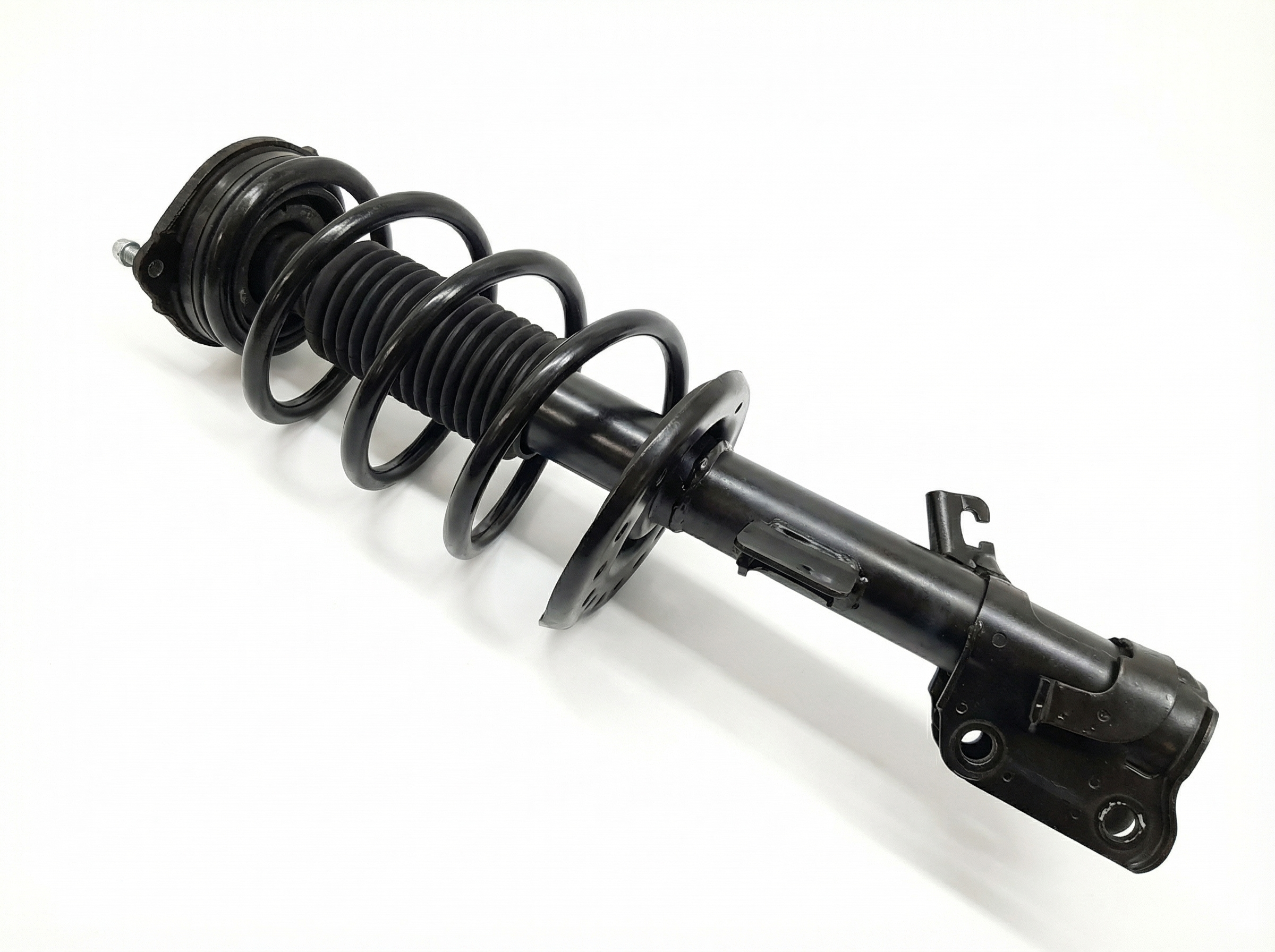 2011-2017 Nissan Juke Front Suspension Strut Assembly - Left (Driver) (Used OEM)