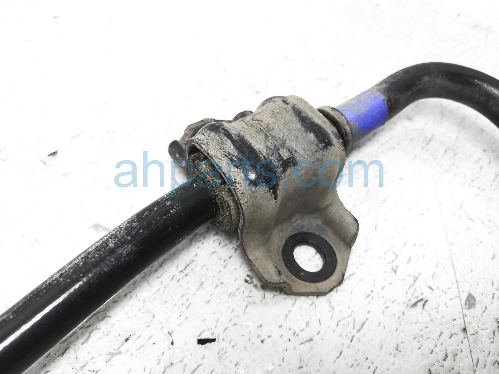 2020-2025 Toyota Highlander Suspension Stabilizer Bar Assembly - Rear (Used OEM)