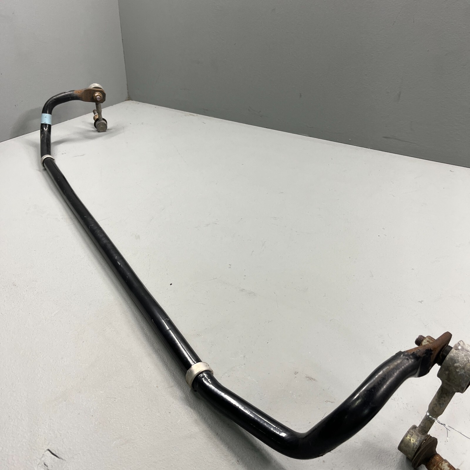 2019-2022 Toyota Avalon 25mm Suspension Stabilizer Bar Assembly - Rear (Used OEM)