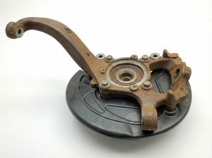 2007-2008 Lincoln Navigator Steering Knuckle - Left (Driver) (Used OEM)