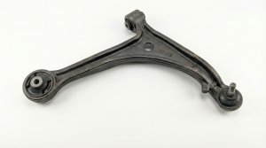 2005-2006 Honda Odyssey Lower Suspension Control Arm - Front, Right (Passenger) (Used OEM)