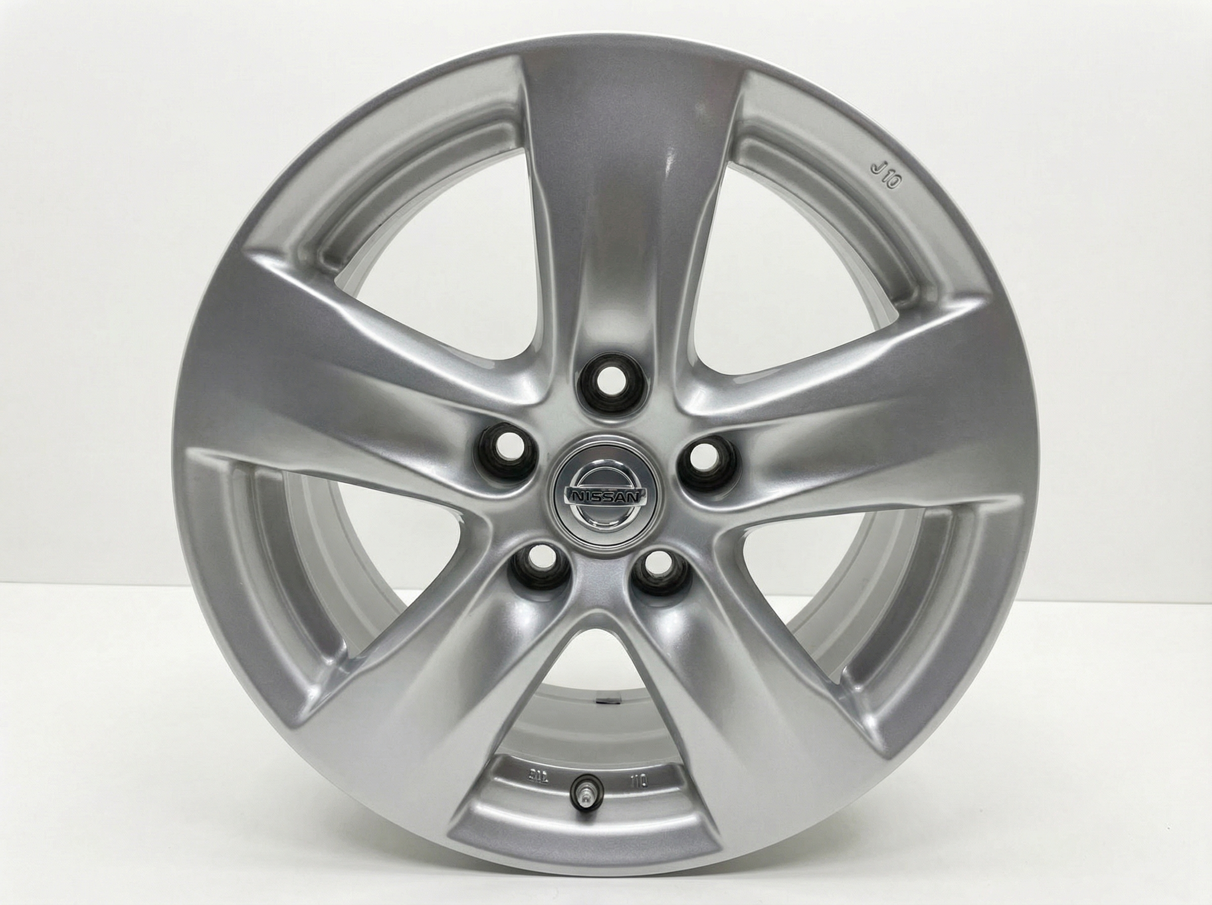 2011-2017 Nissan Quest Silver 16x7 5-Spoke Silver Painted Alloy Wheel (Remanufactured OEM)