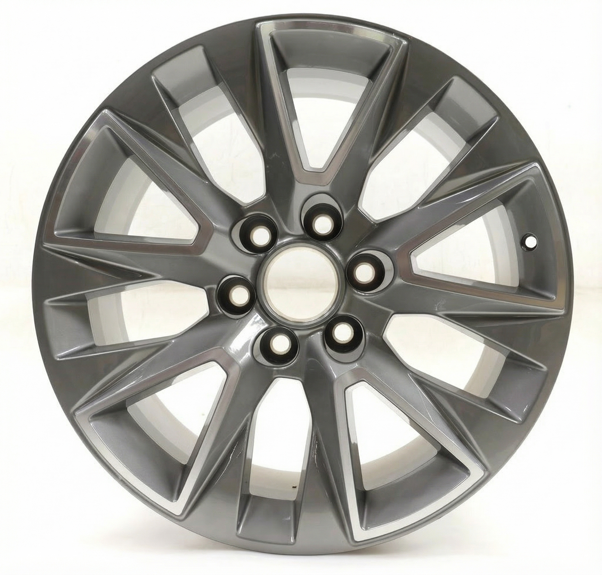 2019-2022 GMC Sierra 1500 Black 10-Spoke Machined Charcoal Alloy Wheel (Remanufactured OEM)