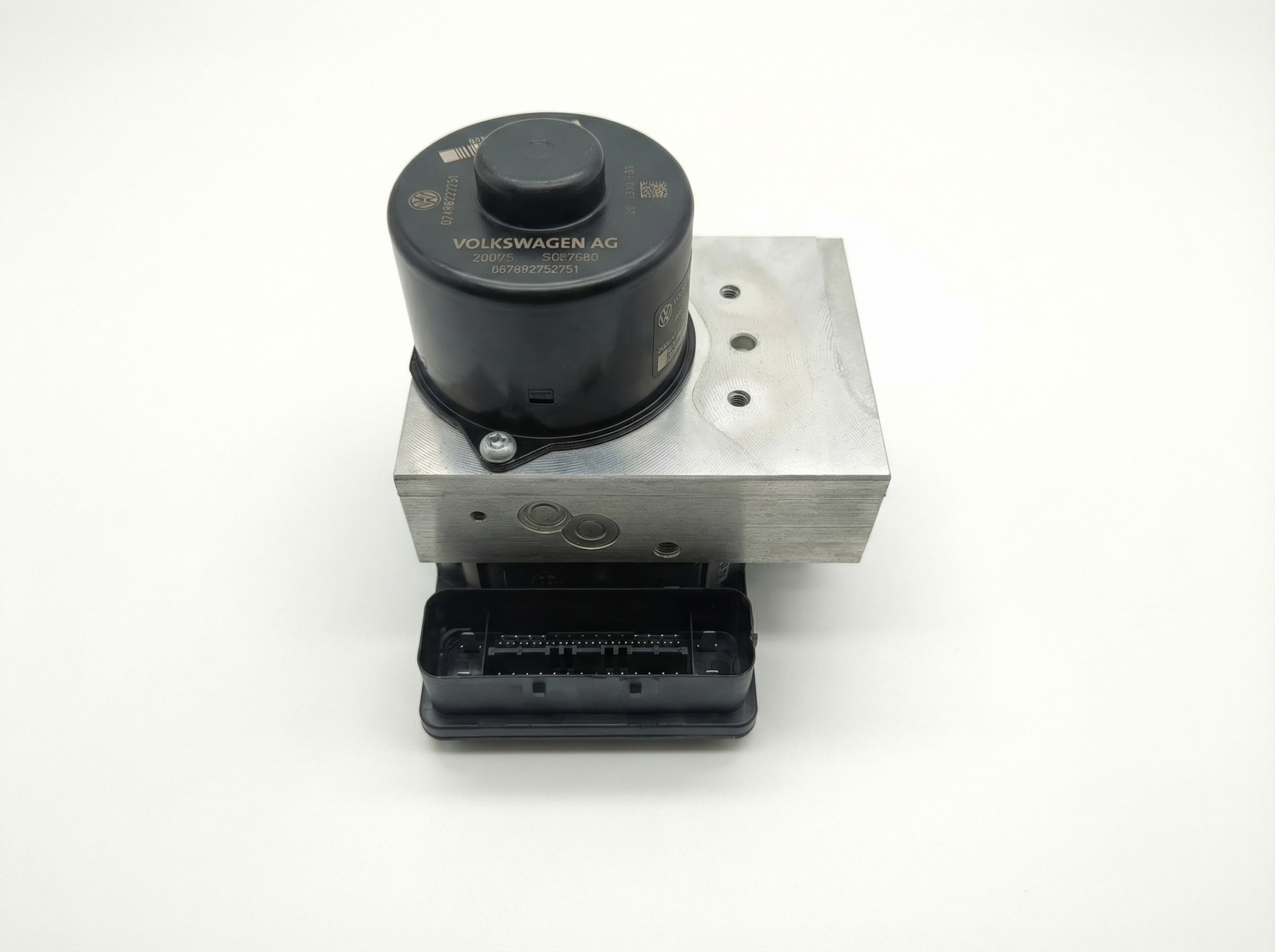 2005-2007 Volkswagen Touareg ABS Control Module (Used OEM)