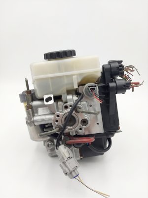 1999-2001 Volkswagen GTI ABS Control Module Hydraulic Unit (Used OEM)