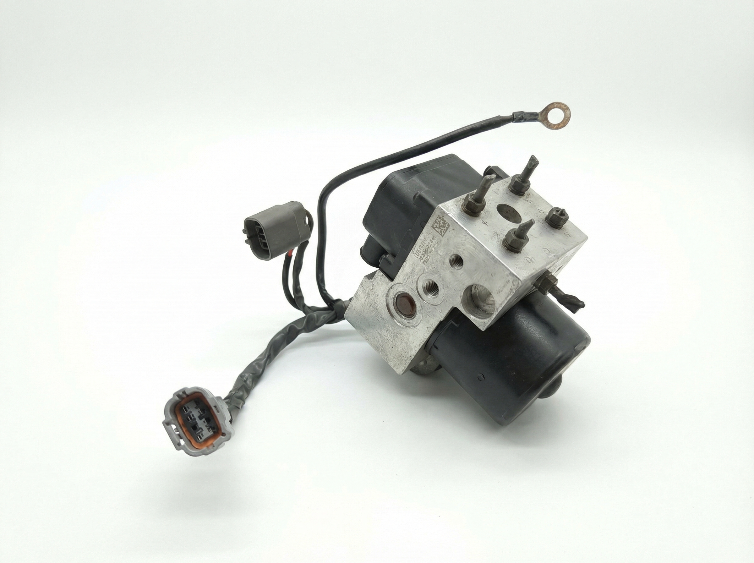 1997-1999 INFINITI QX4 ABS Control Module Actuator Assembly (Used OEM)