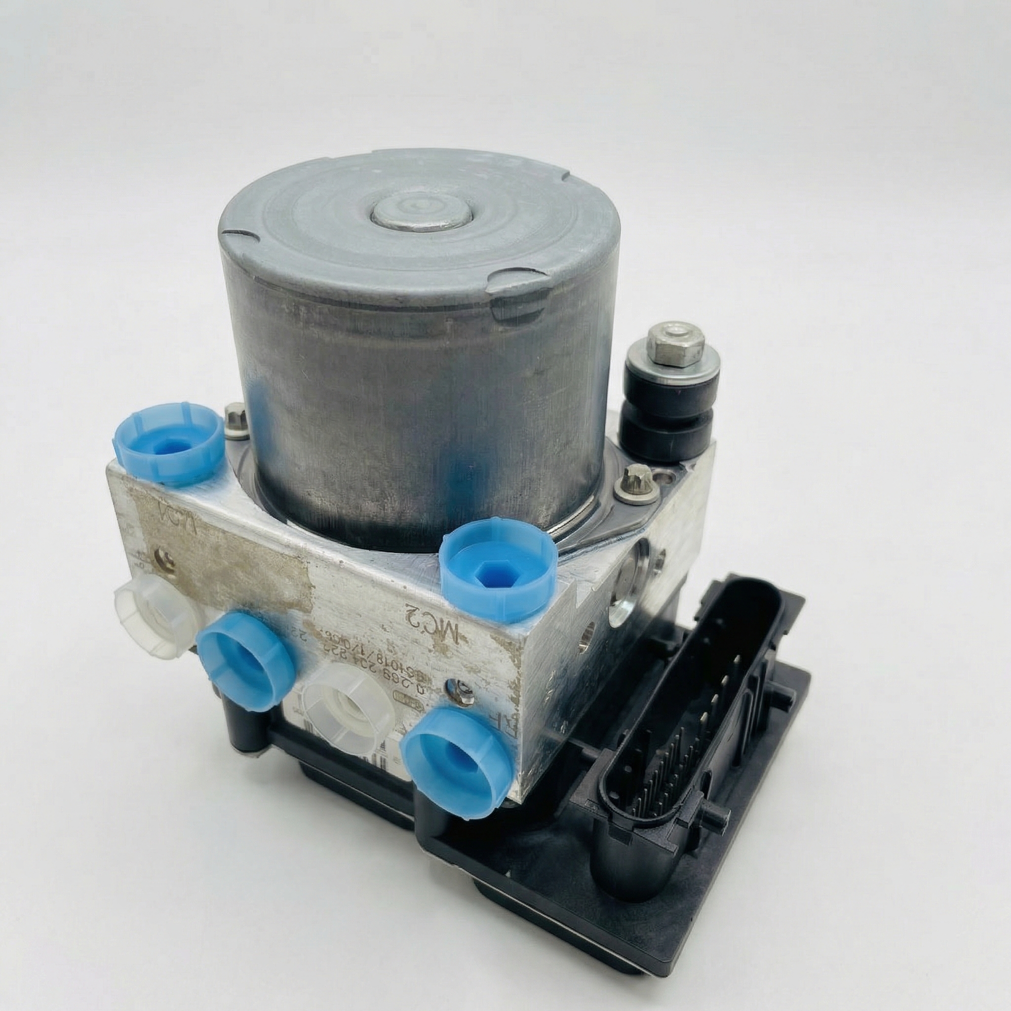 2003-2004 Saturn Ion ABS Control Module with Rear Drum Brakes (Used OEM)