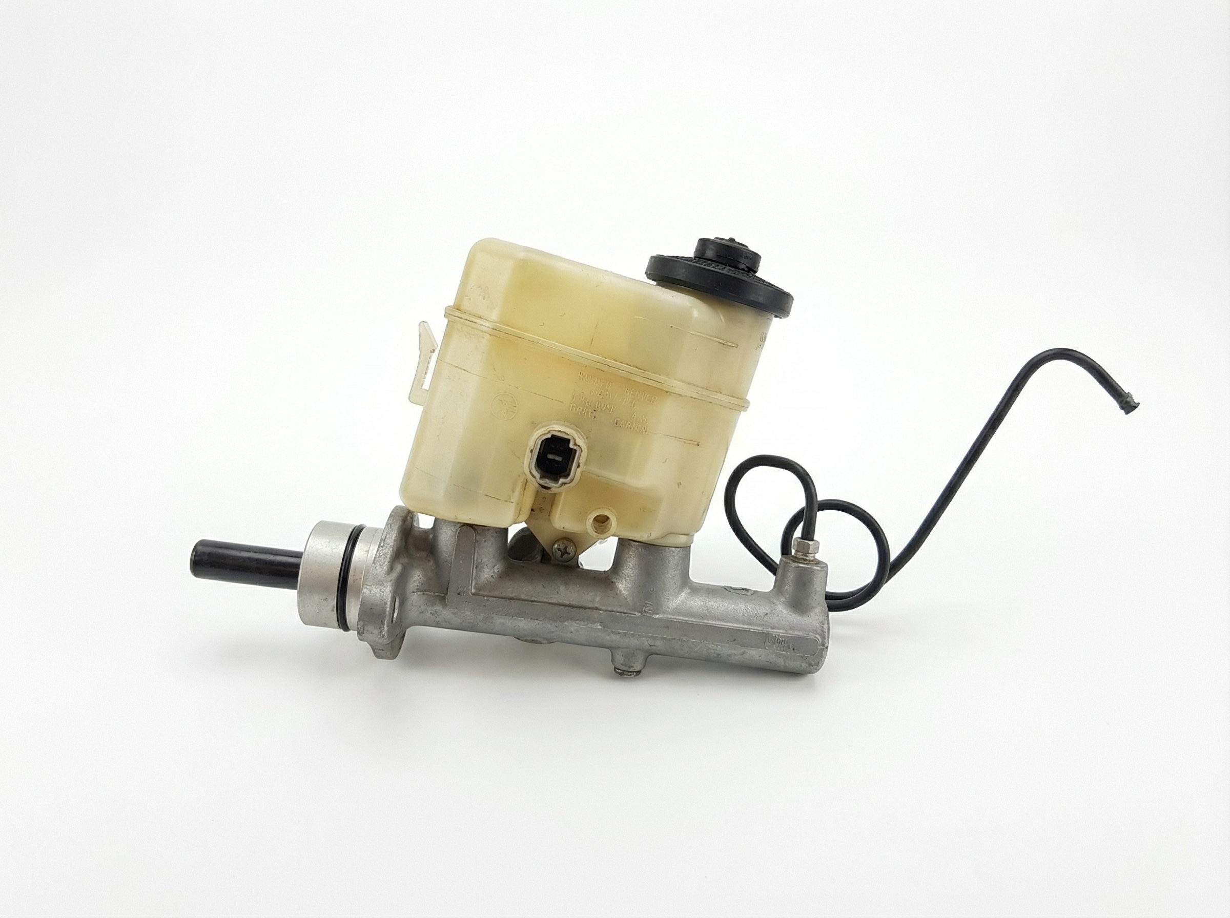 2000-2004 Toyota Avalon Brake Master Cylinder without Skid Control (Used OEM)