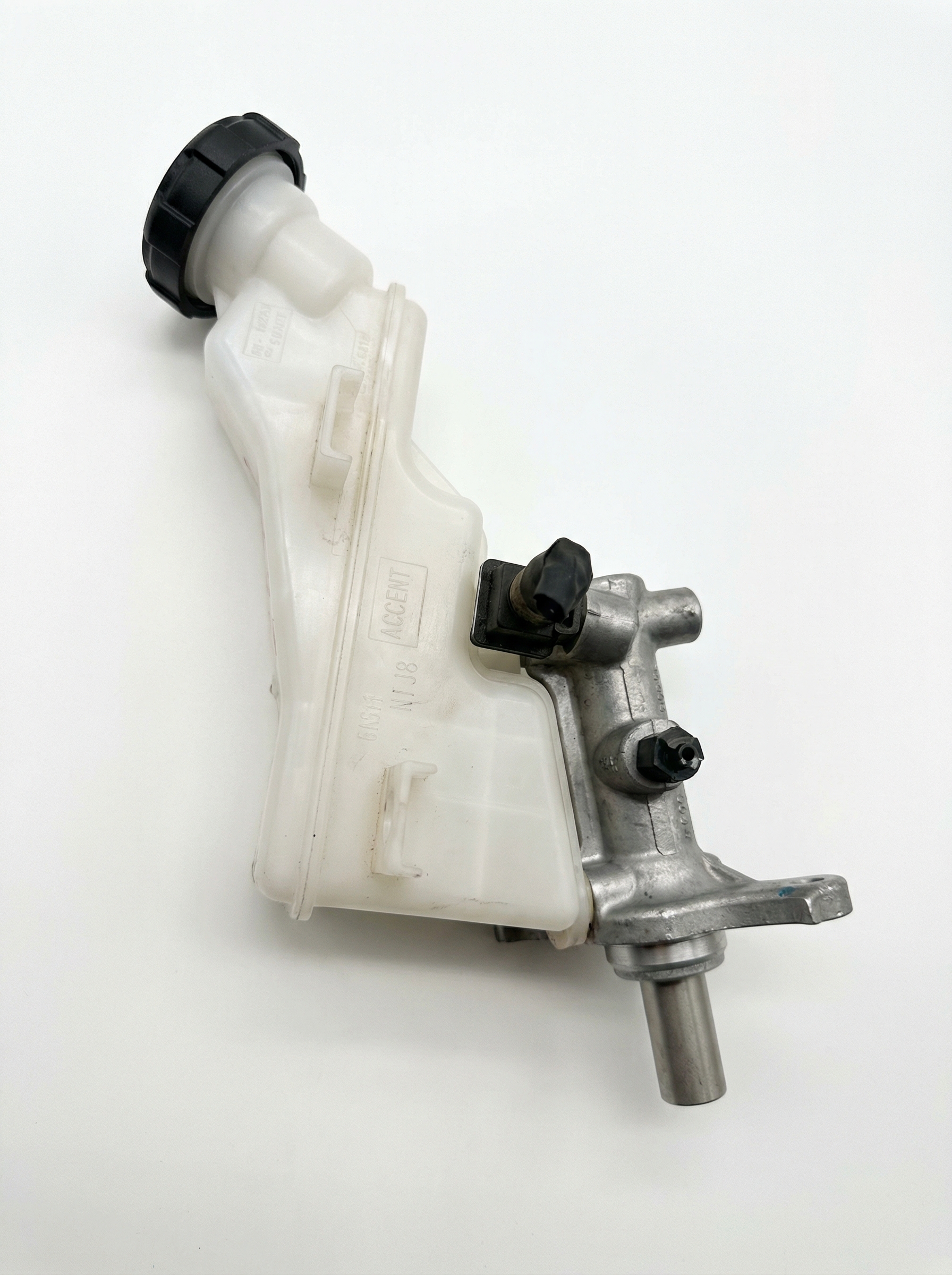 2018-2019 Kia Rio Brake Master Cylinder with Reservoir (Used OEM)