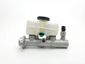 2003-2005 Ford Explorer Brake Master Cylinder (Used OEM)
