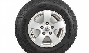 2019-2026 Chevrolet Silverado 1500 275/60R20 Tire (Used OEM)