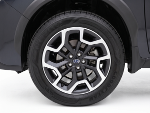 2013-2017 Subaru XV Crosstrek 225/55R17 Tire (Used OEM)