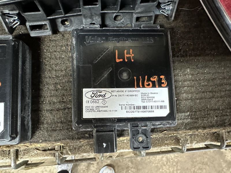 2013-2016 Lincoln MKZ Blind Spot Radar Module - Right (Passenger) (Used OEM)