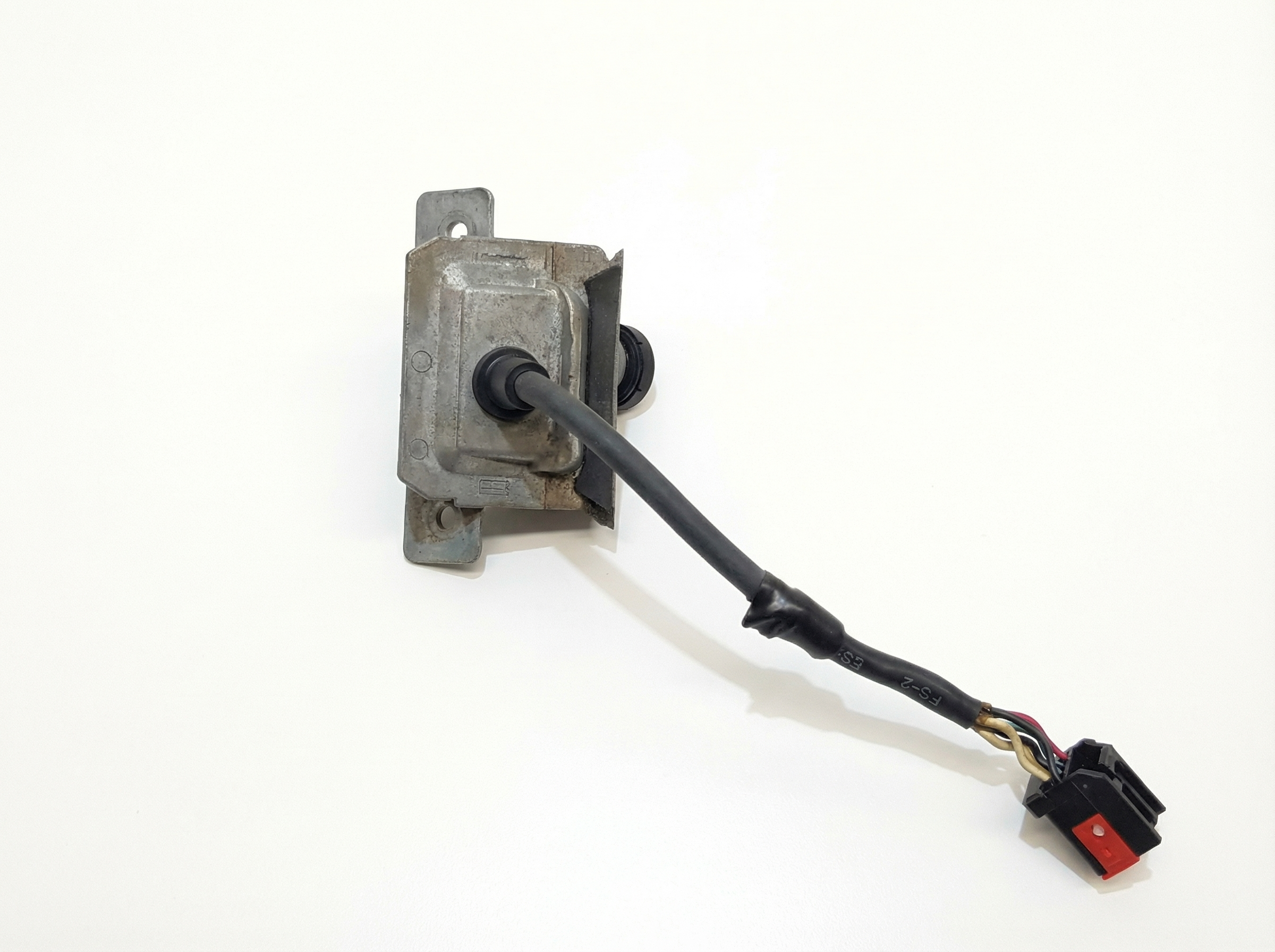 2010-2012 Ford Fusion Rear View Camera (Used OEM)