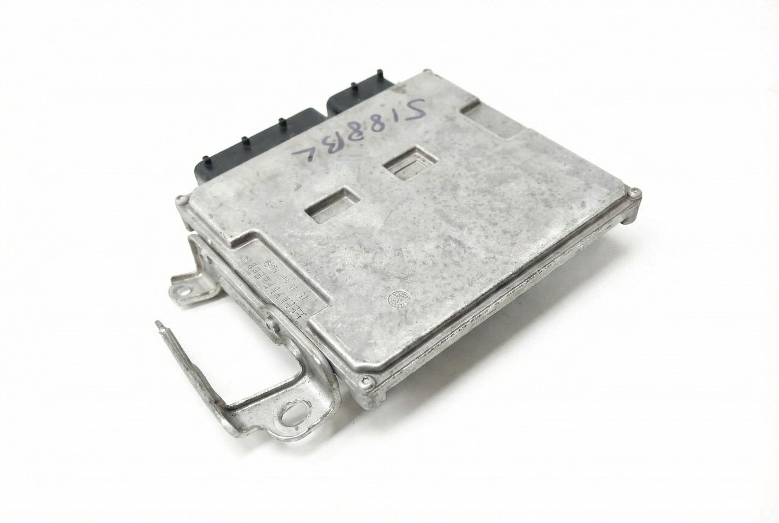 2001 Lexus IS300 Multiplex Network Body Control Module (Used OEM)