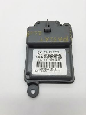 2007-2018 Volkswagen Tiguan Heated Seat Control Module (Used OEM)