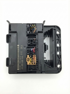 2005-2010 Volkswagen Jetta Theft and Comfort System Control Module (Used OEM)