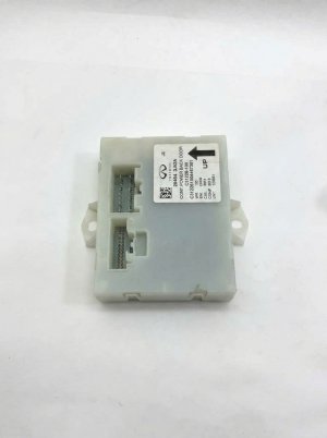 2014-2017 INFINITI QX60 Power Liftgate Control Module (Used OEM)
