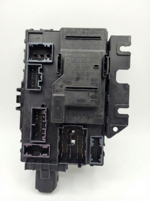 2008-2009 Ford Escape Multifunction Smart Junction Box (Used OEM)
