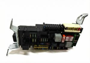 2014-2016 Mercedes-Benz E350 Rear Signal Acquisition and Actuation Module (SAM) (Used OEM)