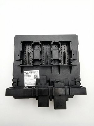 2015-2016 Volkswagen Jetta Body Control Module (Used OEM)