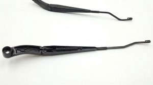 2015-2020 Chevrolet Suburban Rear Windshield Wiper Arm - Right (Passenger) (Used OEM)