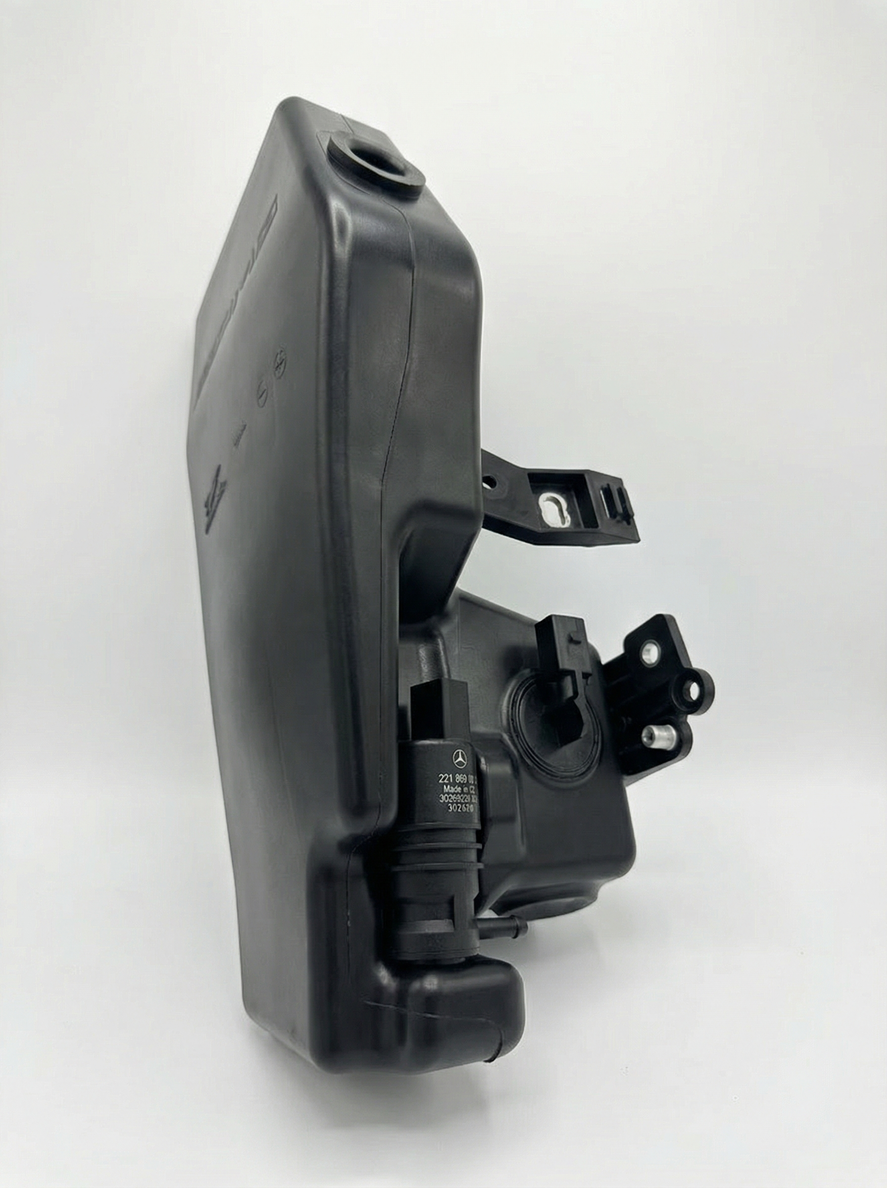 2015-2018 Mercedes-Benz CLS550 Washer Fluid Reservoir without Headlamp Washers (Used OEM)