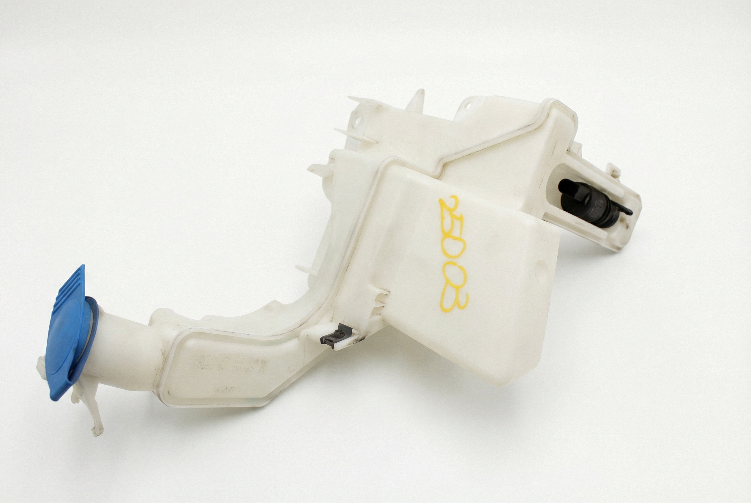 2006-2010 Volkswagen Passat Washer Fluid Reservoir with Pump (Used OEM)