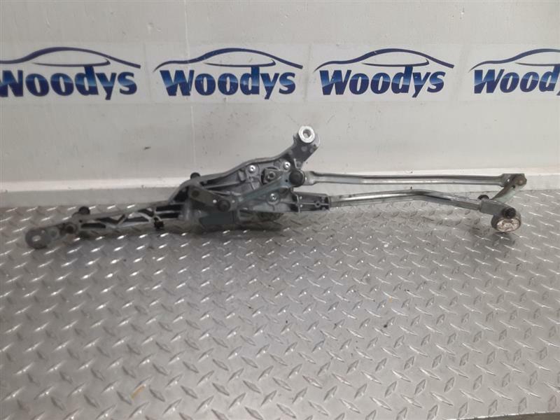 2008-2015 Mercedes-Benz C280 Windshield Wiper Motor and Transmission Assembly - Front (Used OEM)