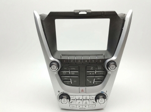 2016 GMC Terrain Radio and Temperature Control Panel (Used OEM)