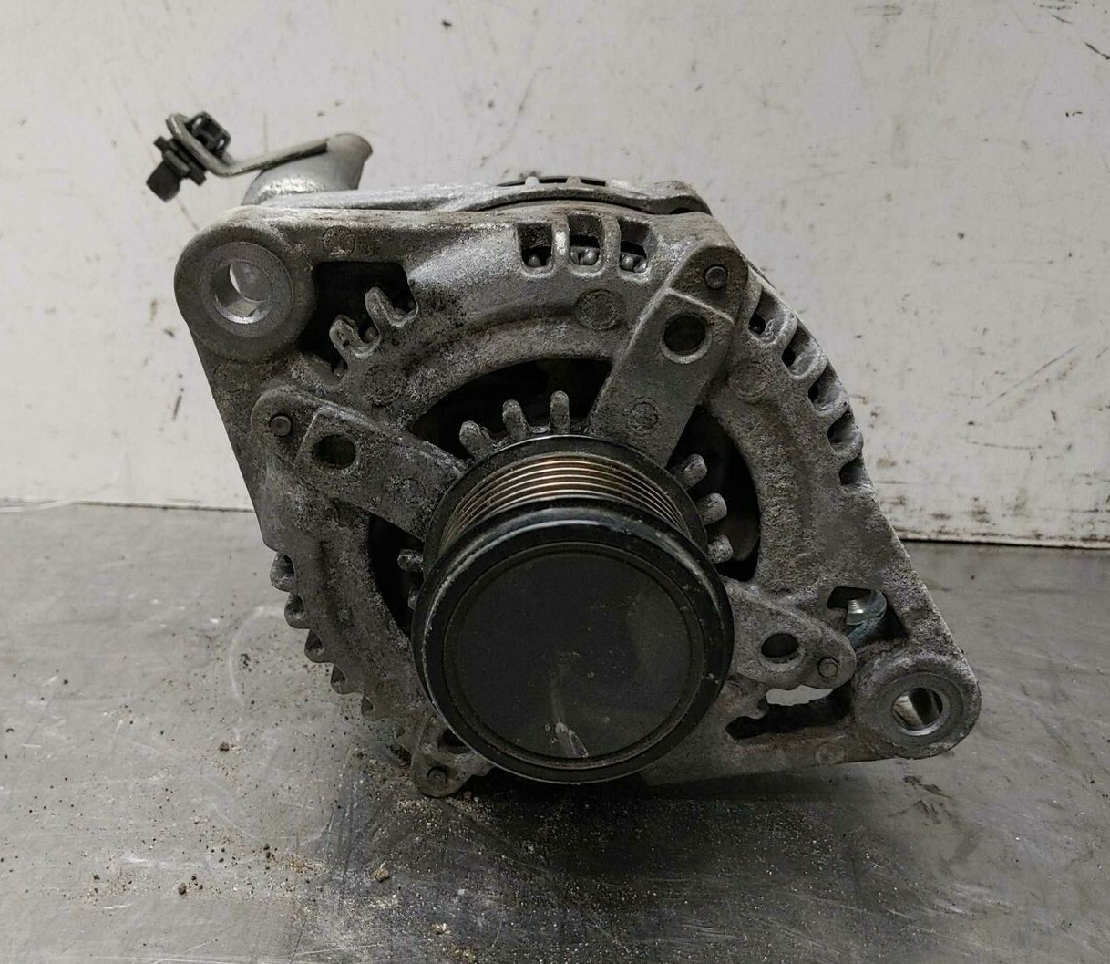 2013-2018 Lexus ES350 150 Amp Alternator (Used OEM)