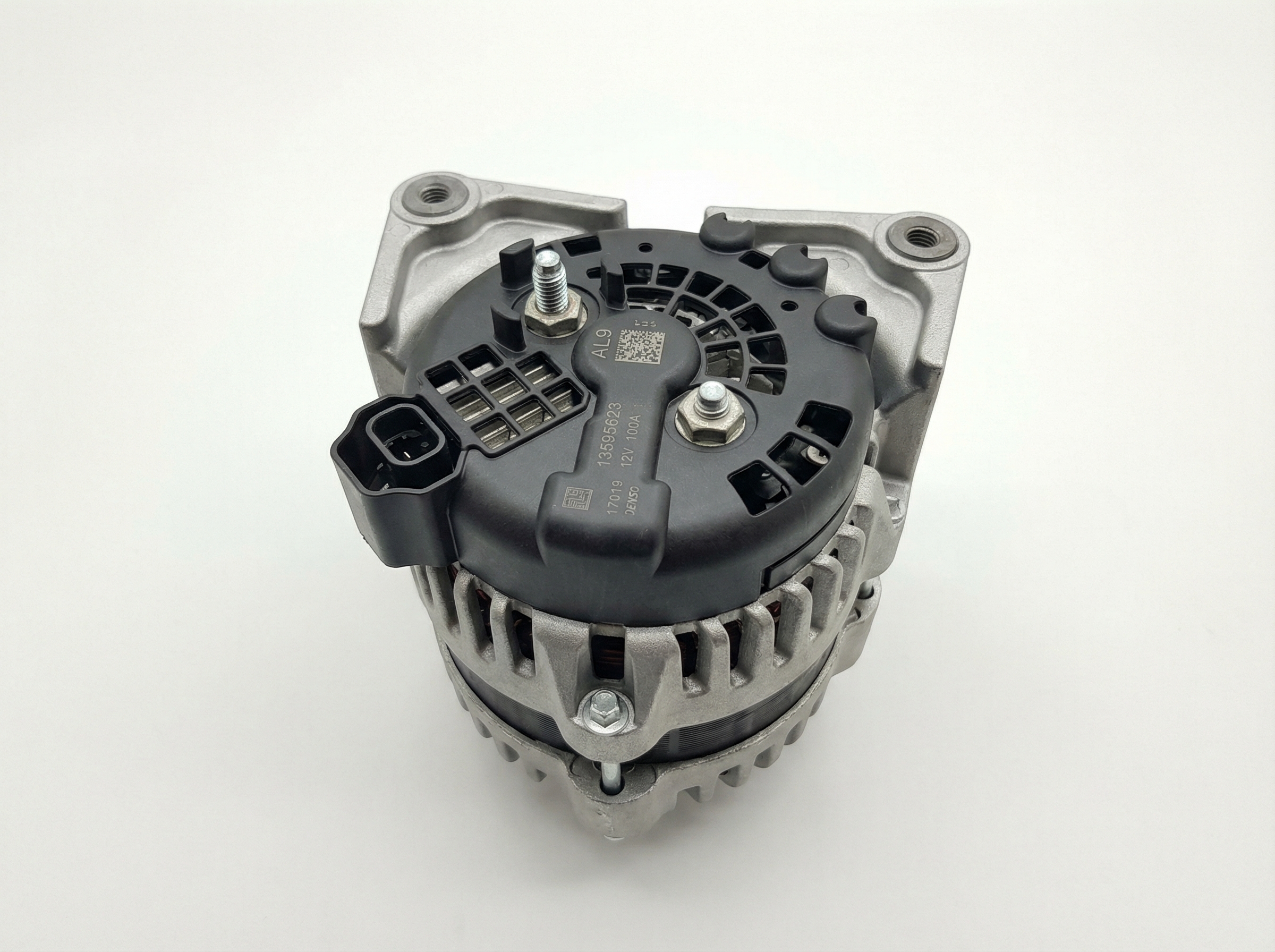 2013-2014 Chevrolet Trax 100 Amp Alternator (Used OEM)
