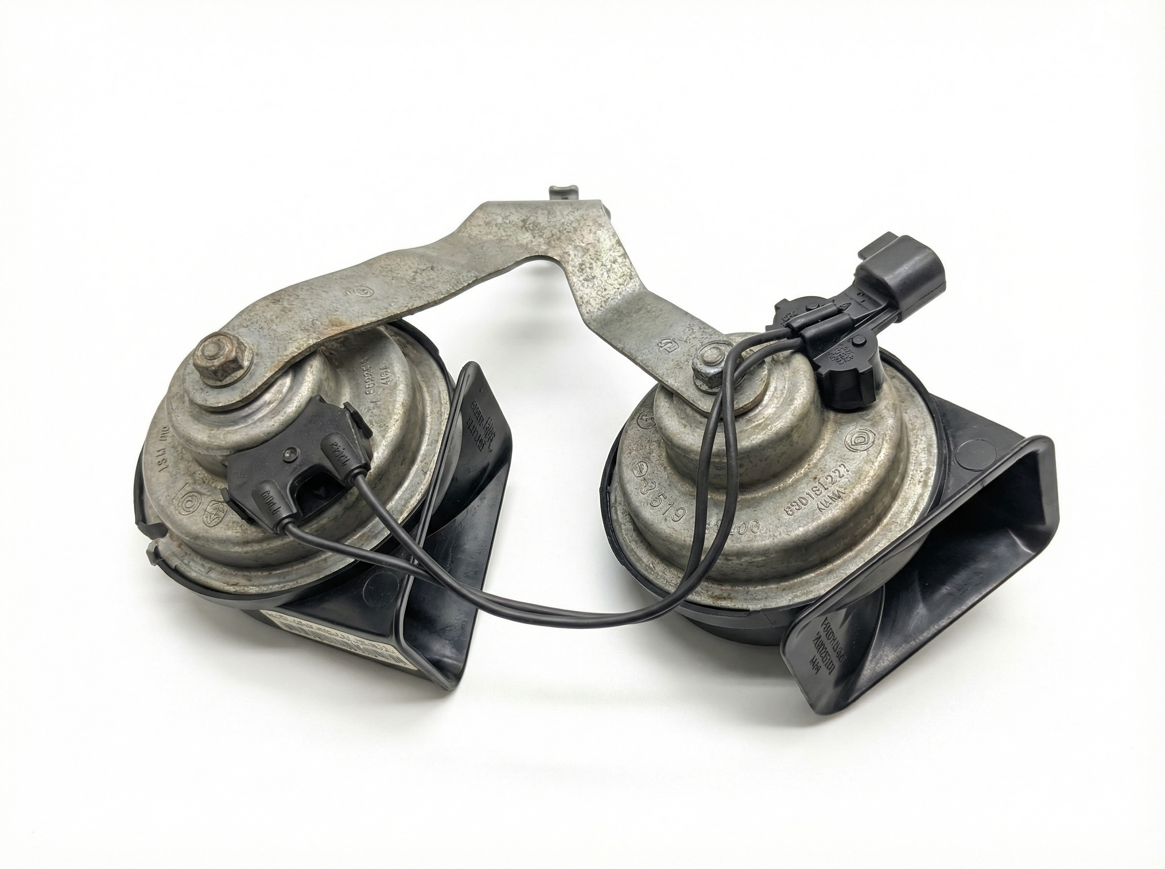 2013-2016 Lincoln MKZ Dual-Tone Horn Assembly (Used OEM)