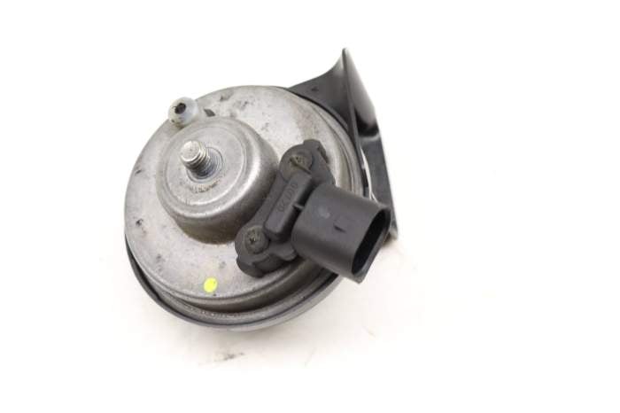 2007-2013 Chevrolet Silverado 1500 Horn (Used OEM)