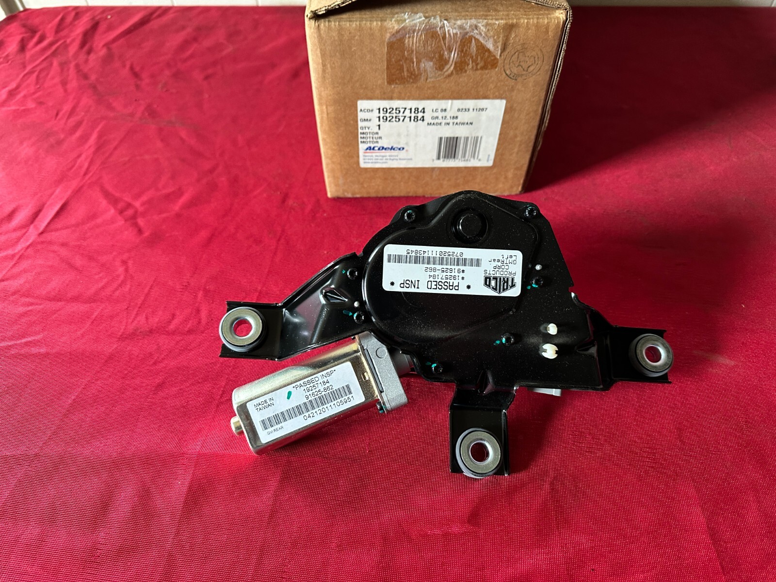 2003-2007 Saturn Vue Windshield Wiper Motor - Rear (Used OEM)