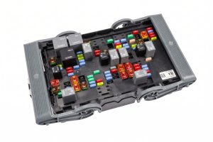 2007-2013 GMC Sierra 1500 Cabin Fuse Box (Used OEM)